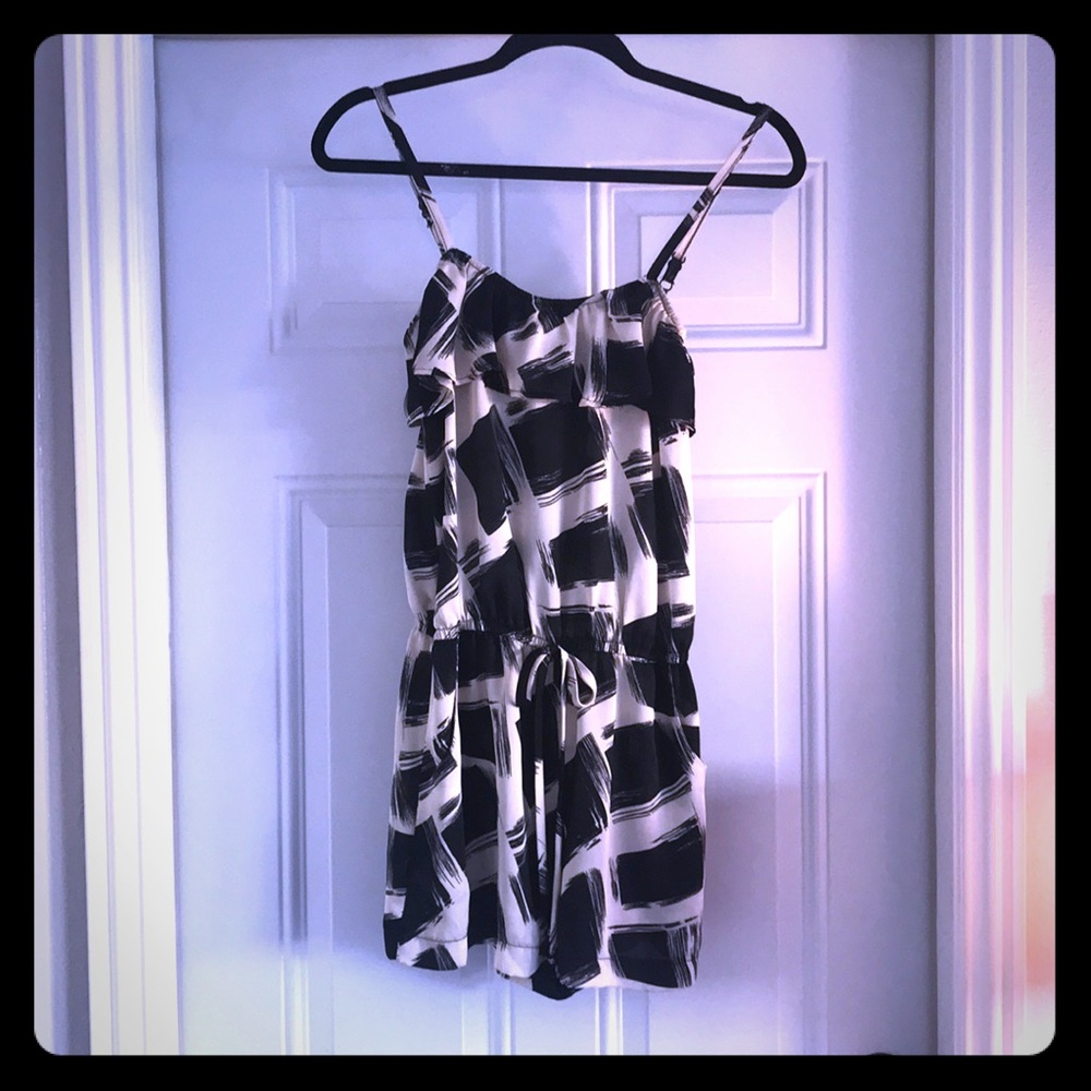 Cute romper by metropark